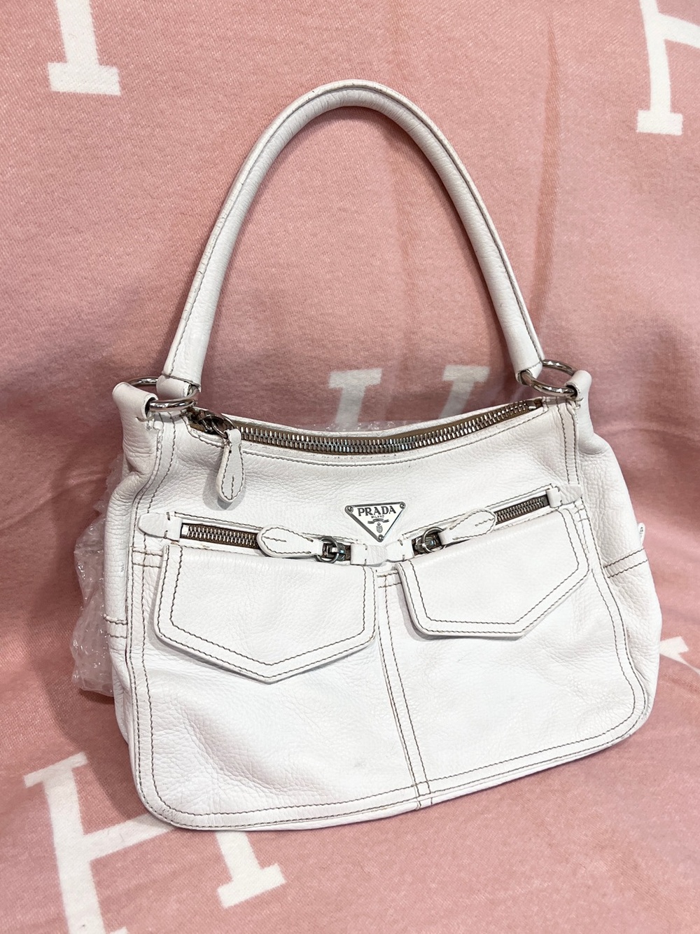 PRADA⭐️AUTHENTIC White Leather Shoulder Buffalo Bag with Zip Pockets! Offers!